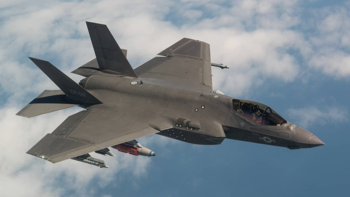 australia-sta-a-si-si-dmym-pa-stwem-eksploatuj-cym-samoloty-f-35